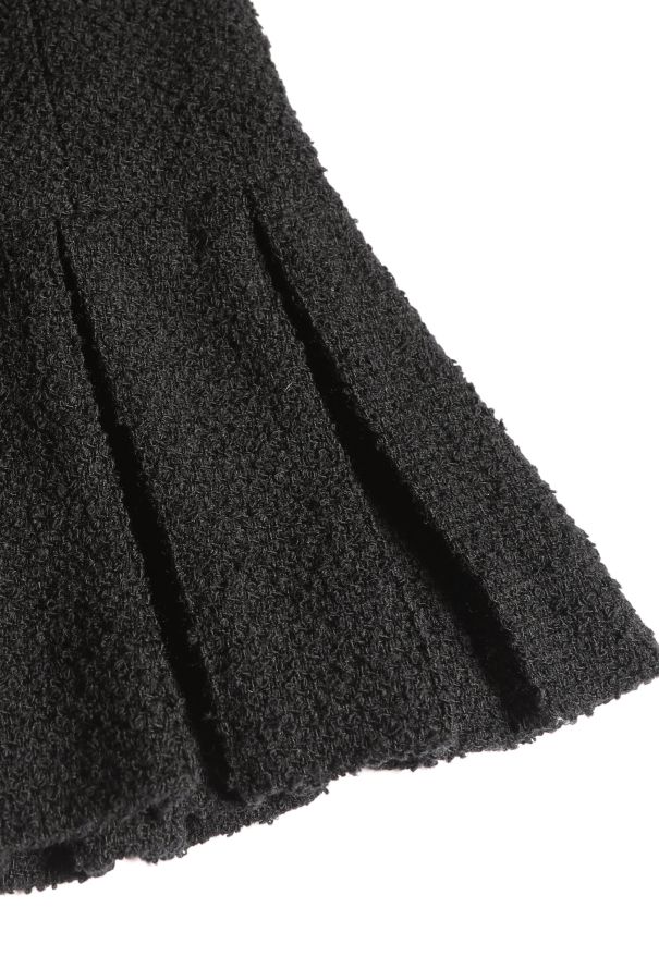 Chanel F/W 1997 Pleated Bouclé Ensemble - 10