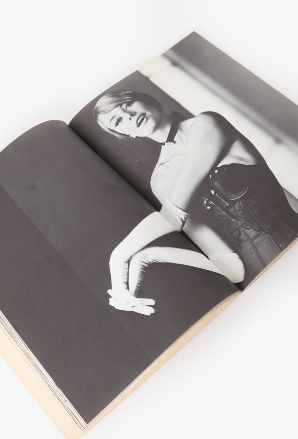 Vintage Books 1969 Five Girls by Sam Haskins Book - 2