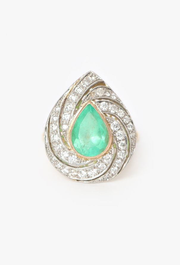 Vintage Fine Jewelry 18k Gold, Diamond & 1.90 Carats Emerald Ring - 1
