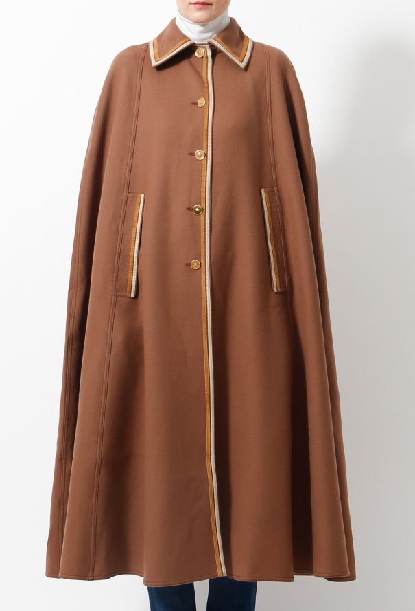 Exquisite Vintage 90s Louis Feraud Cape - 3