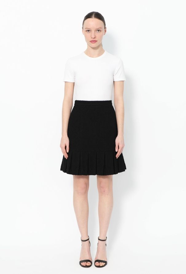 Chanel F/W 1997 Pleated Bouclé Ensemble - 5