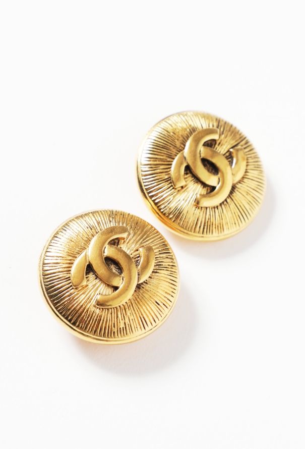 Chanel Vintage 'CC' Clip Earrings - 2