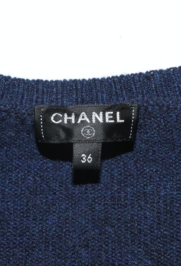 Chanel 2018 Velvet Emblem Cashmere Sweater - 5