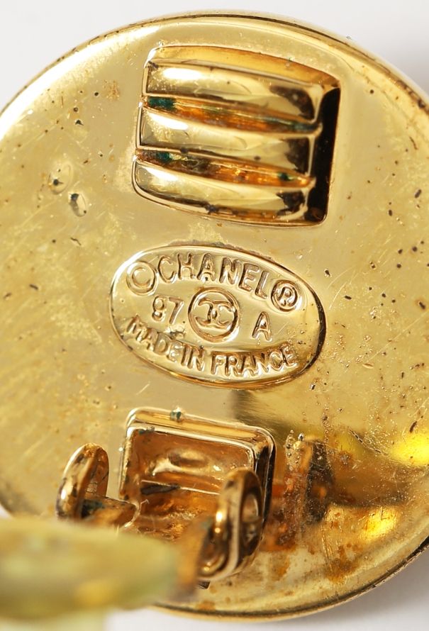 Chanel 1997 Turnlock 'CC' Clip Earrings - 4