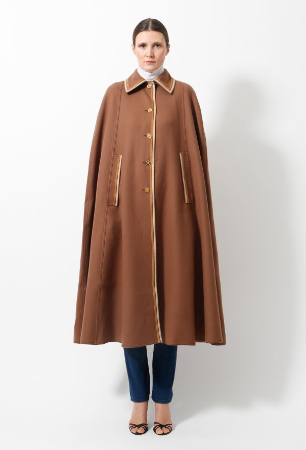 Exquisite Vintage 90s Louis Feraud Cape - 7