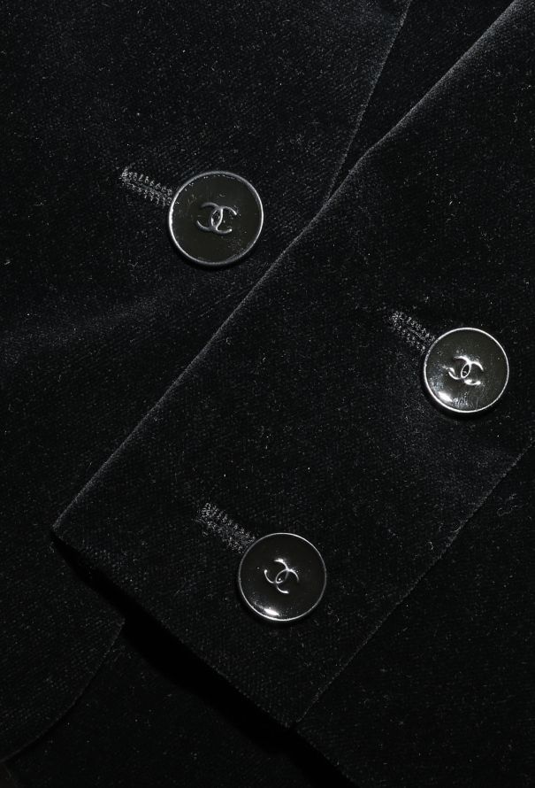 Chanel F/W 2005 Notched Velvet 'CC' Blazer - 7