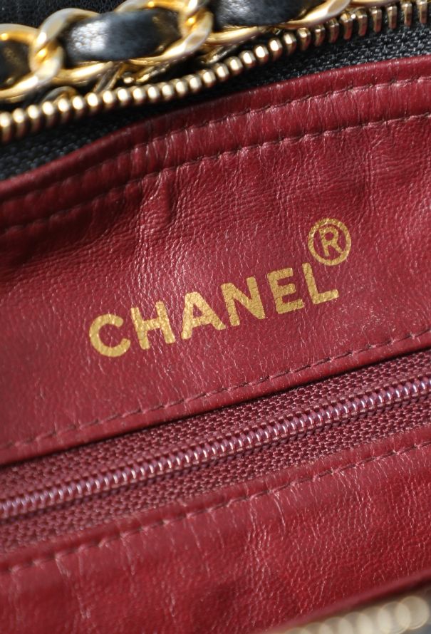 Chanel '90s Quilted Shoulder Bag - 13