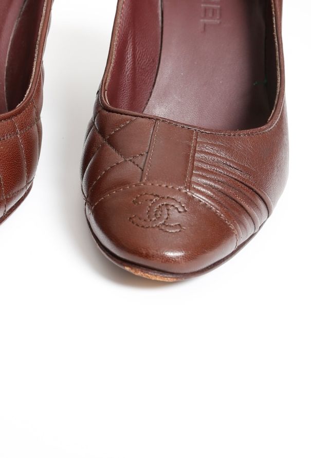 Chanel Textured 'CC' Pumps - 6