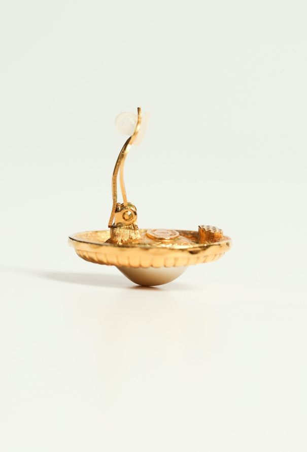 Chanel Vintage Pearl Clip Earrings - 5