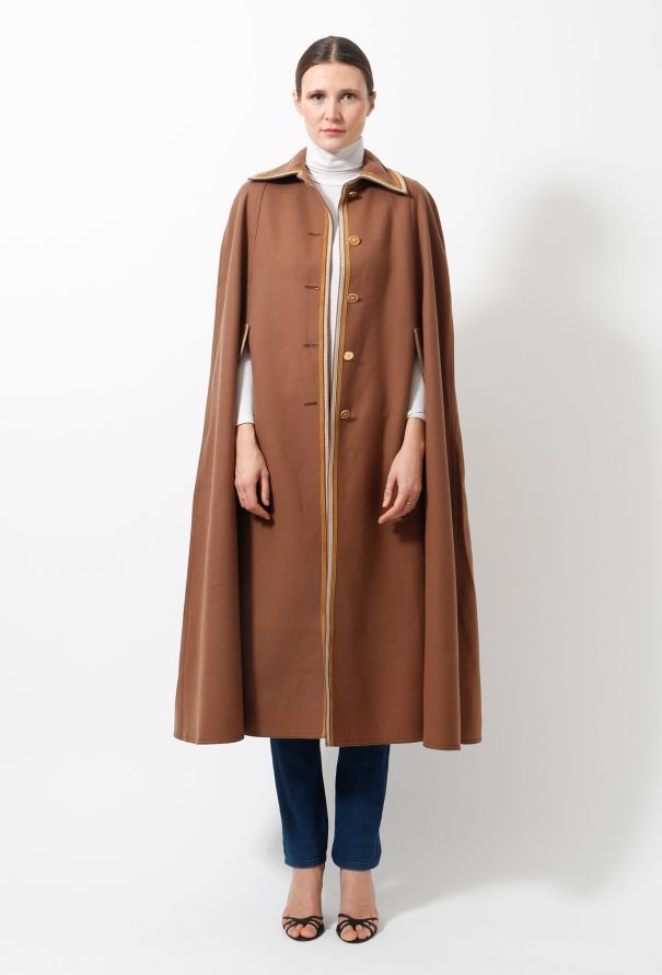 Exquisite Vintage 90s Louis Feraud Cape - 4