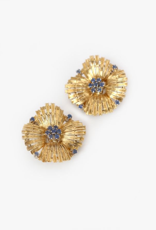 Vintage Fine Jewelry 18k Yellow Gold & Sapphire Flower Clip Earrings - 3