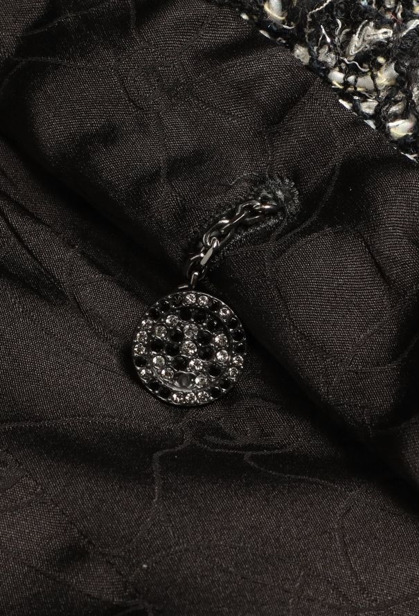 Chanel 2005 Iridescent Frayed Tweed Jacket - 7