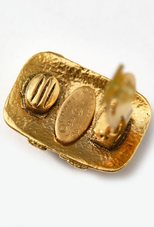 Chanel 1994 Embossed 'CC' Clip Earrings - 4
