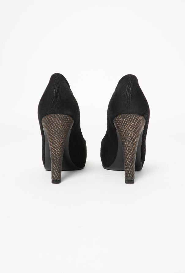 Chanel Textured Leather 'CC' Pumps - 5