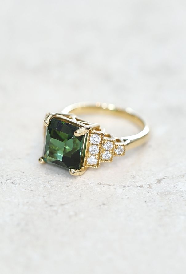 Vintage Fine Jewelry 18k Yellow Gold, Green Tourmaline & Diamond Ring - 3