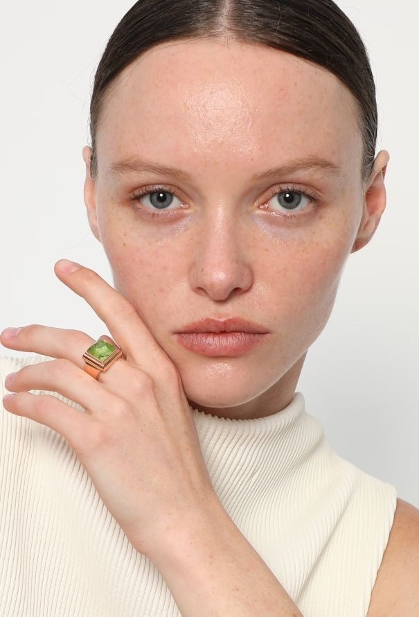 Vintage Fine Jewelry 18k Yellow Gold & Peridot Signet Ring - 2