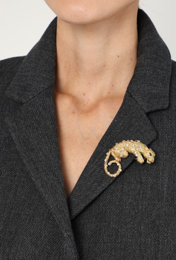 Modern Fine Jewelry 18k Yellow Gold, Diamond & Emerald Panthère  Brooch - 4