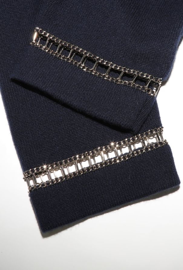 Chanel Resort 2020 Chainlink Cashmere Sweater - 8