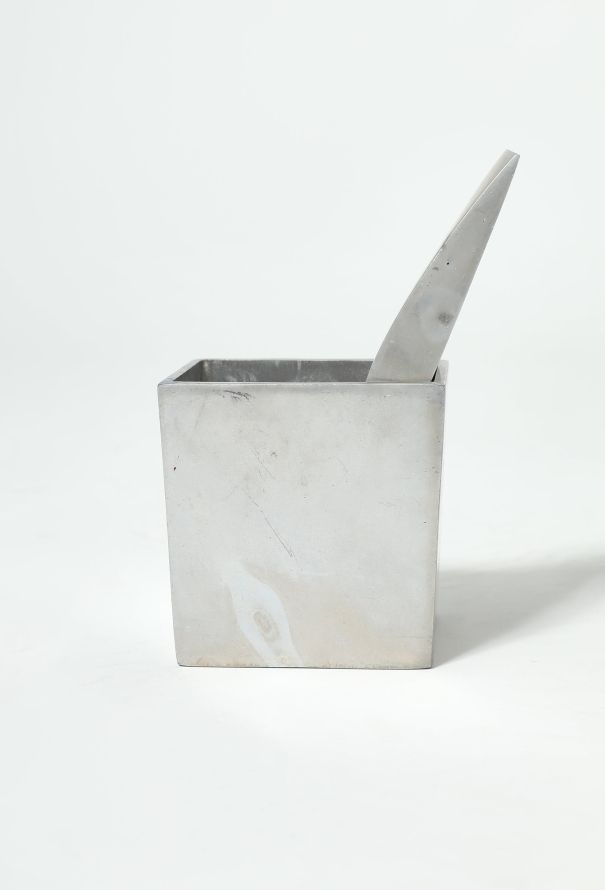 Vintage Objects & Decor Ray Hollis '90s Ashtray by Philippe Starck - 7