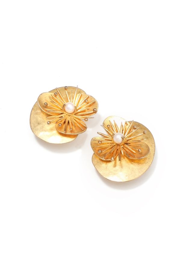 Exquisite Vintage 90s Herve Van Der Straeten Flower Earrings - 1