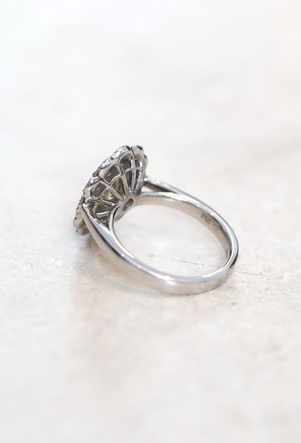 Vintage Fine Jewelry Stunning Floral 18k White Gold & Diamond Ring - 5