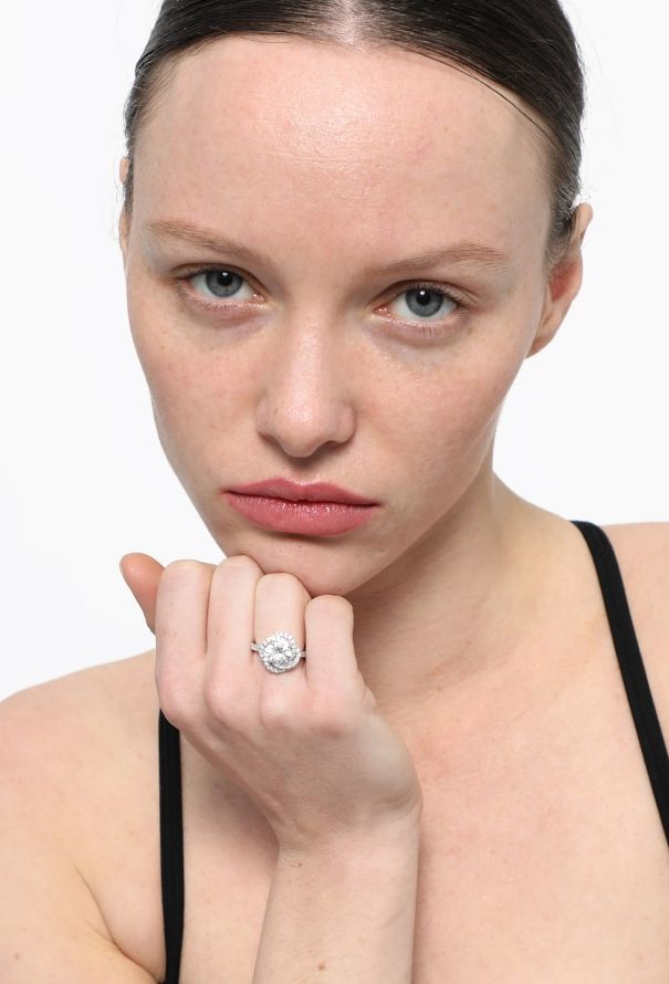 Vintage Fine Jewelry Elegant Tourbillon Platinum & 1.35 Carats Diamond Ring - 3