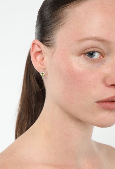 Modern Fine Jewelry 18K White Gold & Peridot Stud Earrings - 2