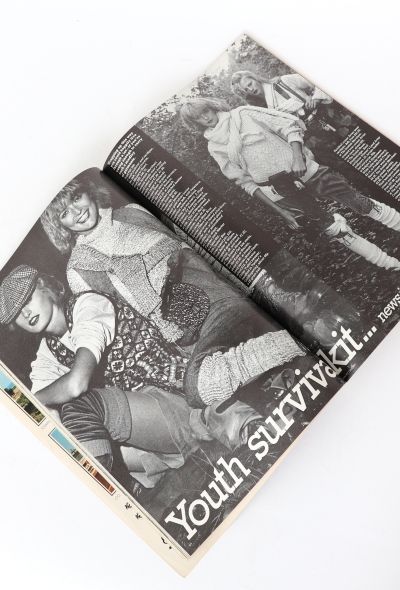 VOGUE UK January 1977 Elizabeth Taylor Issue - 2