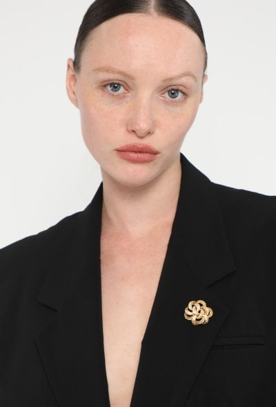 Boucheron 18k Yellow Gold Floral Knot Brooch - 2