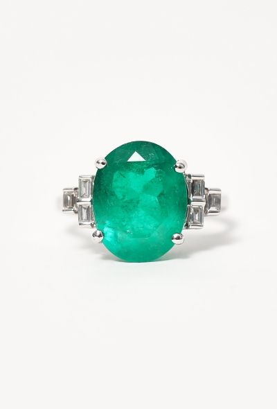 Vintage Fine Jewelry Stunning White Gold, 4.73 Carats Emerald & Diamond Ring - 1
