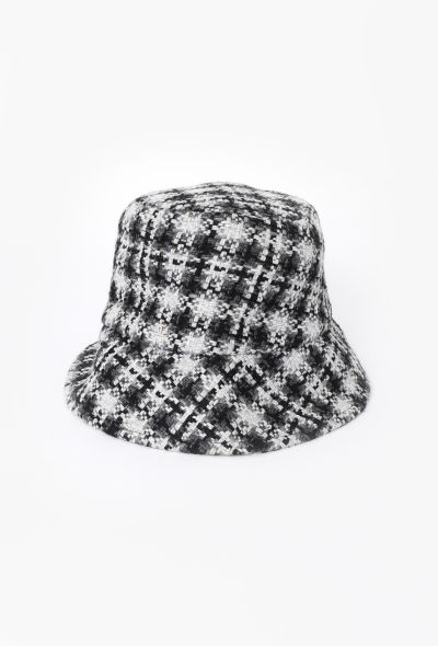 Chanel 2020 'CC' Tweed Bucket Hat - 2