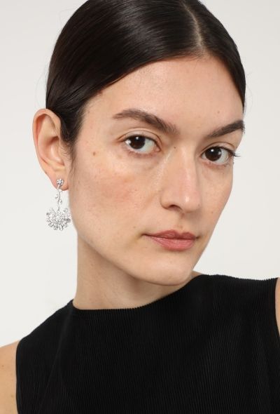 Vintage Fine Jewelry 18k White Gold & 3 Carats Diamond Daisy Earrings - 2