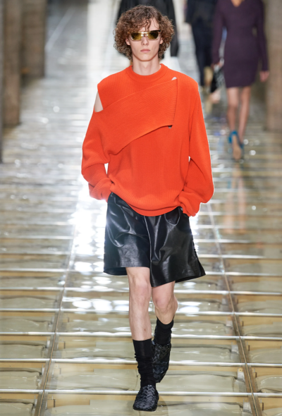 Bottega Veneta S/S 2020 Lambskin Leather Shorts - 2