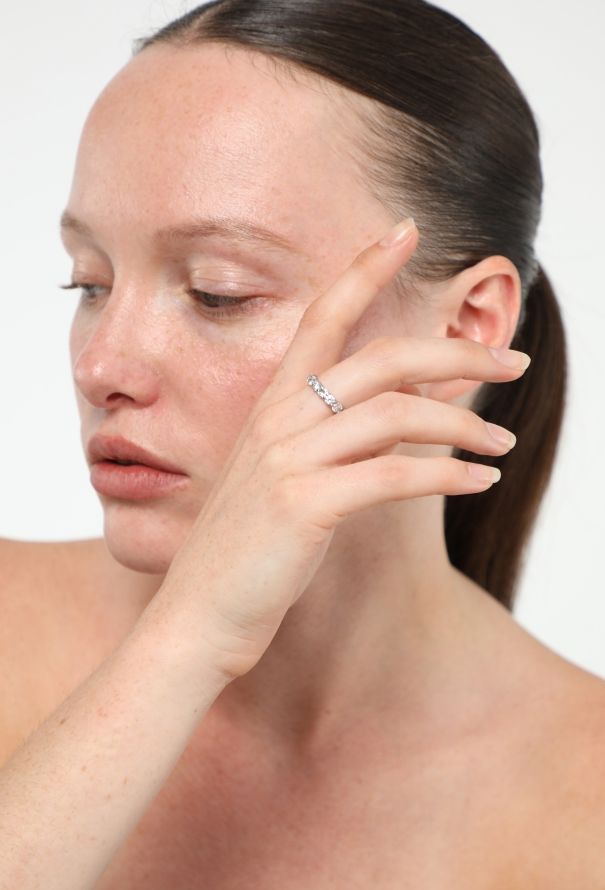 Modern Fine Jewelry 18k White Gold & Diamonds Band - 4